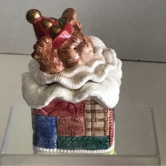Fitz & Floyd 1992 Patchwork Quilted Teddy Bear With A Christmas Hat Trinket Box - Picture 4 of 16